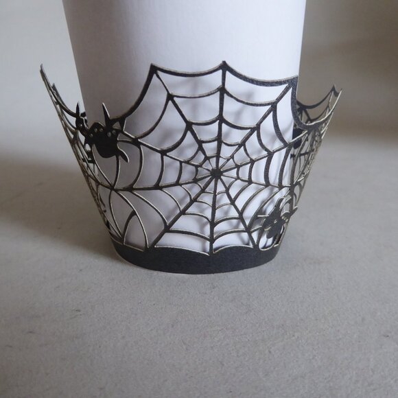 NEW WILTON HALLOWEEN SPIDER WEB CUPCAKE SLEEVES TOPPERS BAKING CUPS - Picture 7 of 9
